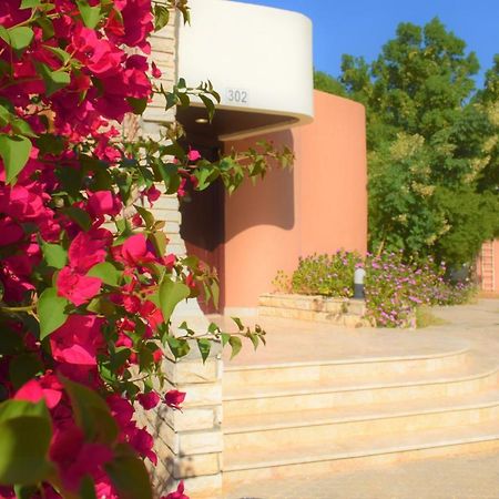 One To One Hotel & Resort Ain Al Faida Аль-Айн Экстерьер фото